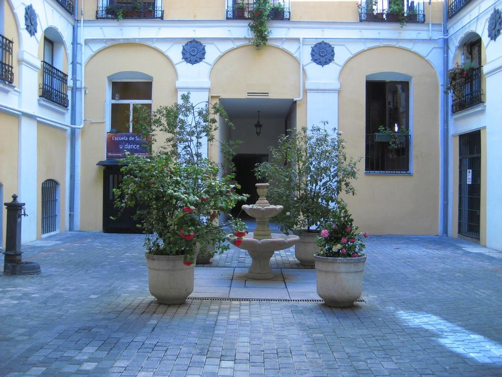 Hostal Huespedes Toledo Madrid Bagian luar foto