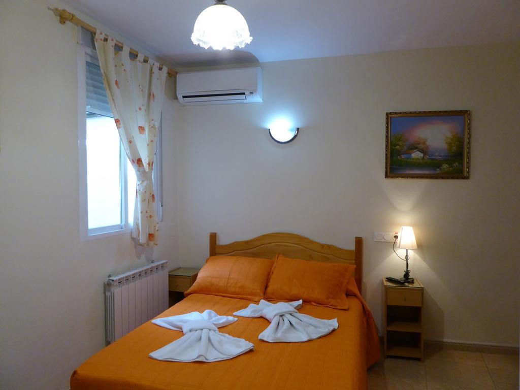 Hostal Huespedes Toledo Madrid Ruang foto