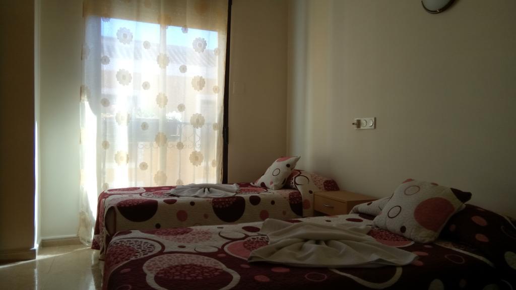 Hostal Huespedes Toledo Madrid Bagian luar foto