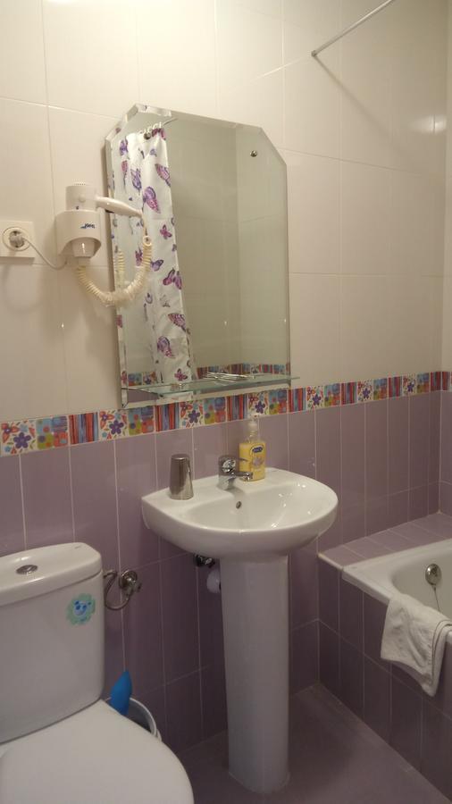 Hostal Huespedes Toledo Madrid Bagian luar foto